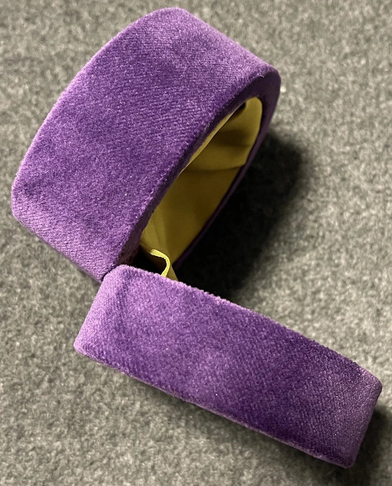 Genuine GUCCI Purple Velvet Clam Style Ring Box - 3.5" x 3" Inches - NEW | eBay